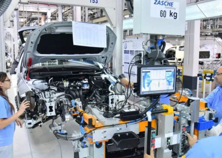 Volkswagen e Mercedes-Benz anunciam suspensão de trabalhadores