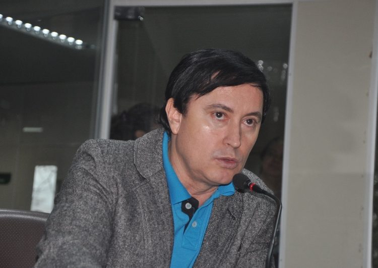 Napoleão posiciona-se contrário à doação de duas áreas públicas e explica critério para voto Napoleão posiciona-se contrário à doação de duas áreas públicas e explica critério para voto