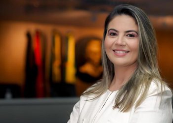 Carol Gomes é nomeada como Secretária Adjunta de Saúde de Campina Grande
