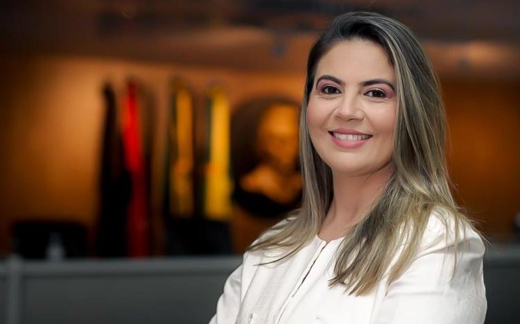 Carol Gomes é nomeada como Secretária Adjunta de Saúde de Campina Grande Carol Gomes é nomeada como Secretária Adjunta de Saúde de Campina Grande