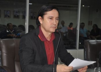 Napoleão comemora reajuste do magistério mas lembra que o prefeito ainda deve parcelas de anos anteriores