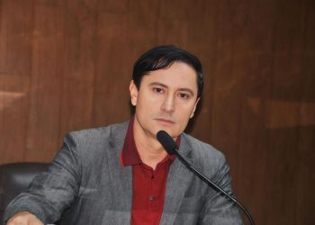 Napoleão visita Centro de Zoonoses de Campina Grande e constata boas condições de tratamento aos animais