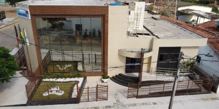 Câmara de Boa Vista entrega novo auditório e novos gabinetes