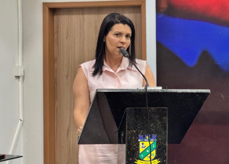 Prefeita Michelle Ribeiro destaca parceria entre os poderes na abertura do ano legislativo em Lagoa Seca