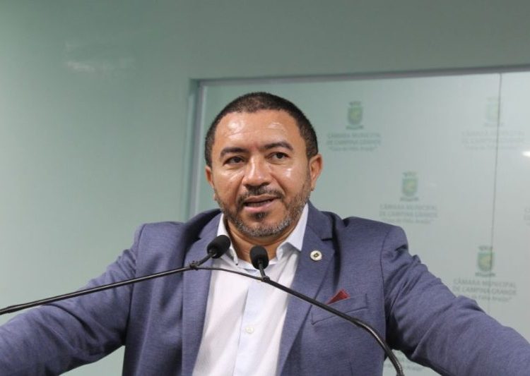 Projeto de Alexandre equipara período de licença-maternidade para todas as servidoras do Município