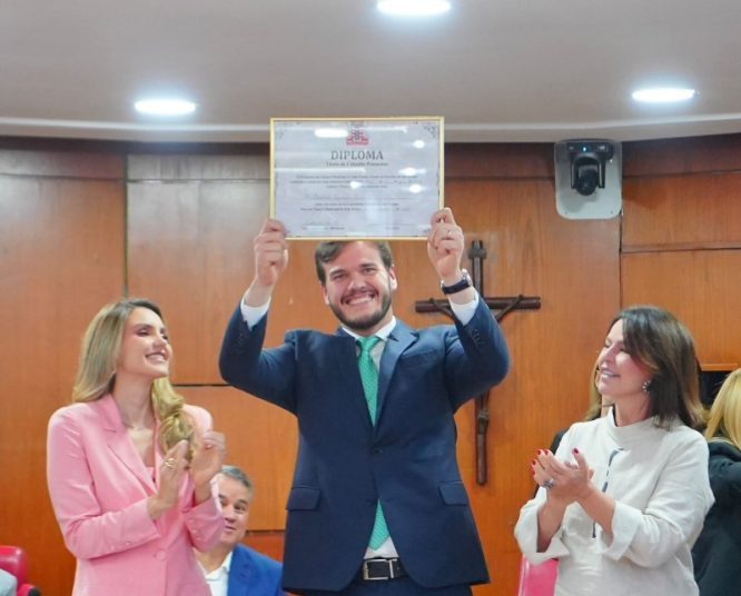 Bruno Cunha Lima recebe título de cidadão pessoense e destaca vínculos com a capital